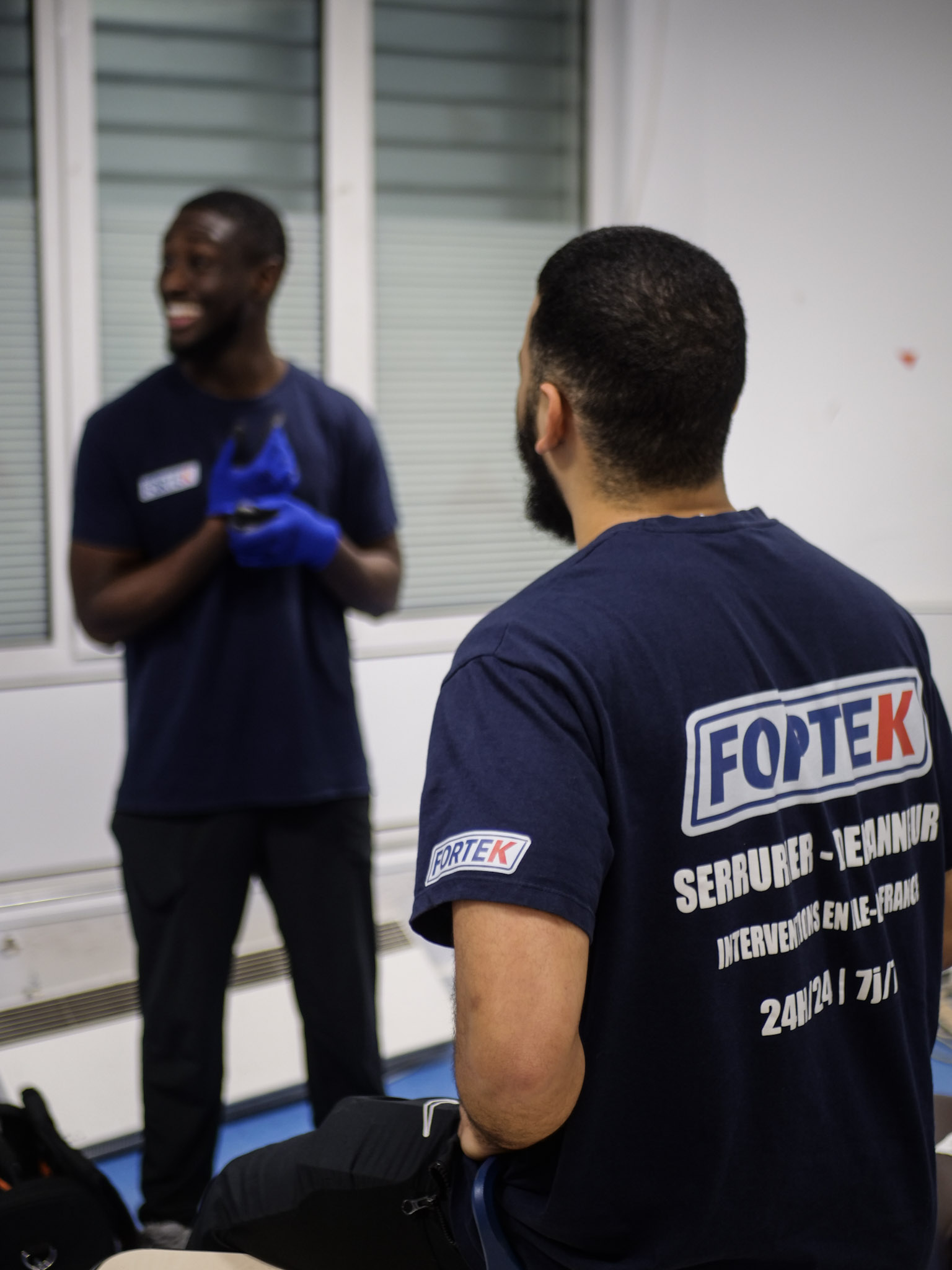 Serrurier FORTEK intervenant sur une serrure de porte à Berck-sur-Mer - Installation et dépannage professionnel